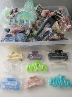 BRAND NEW  Hair clips