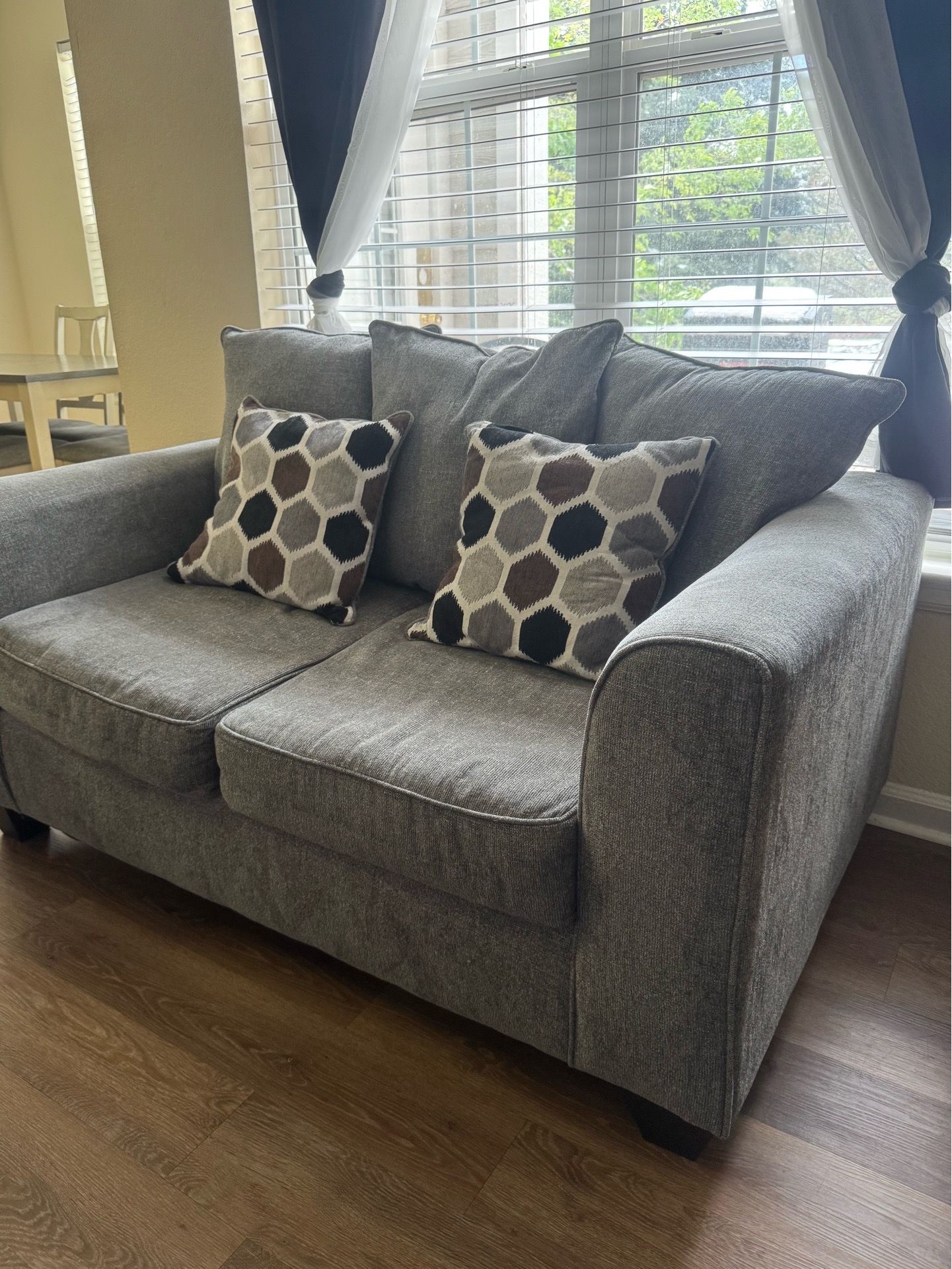 2 Set Couches