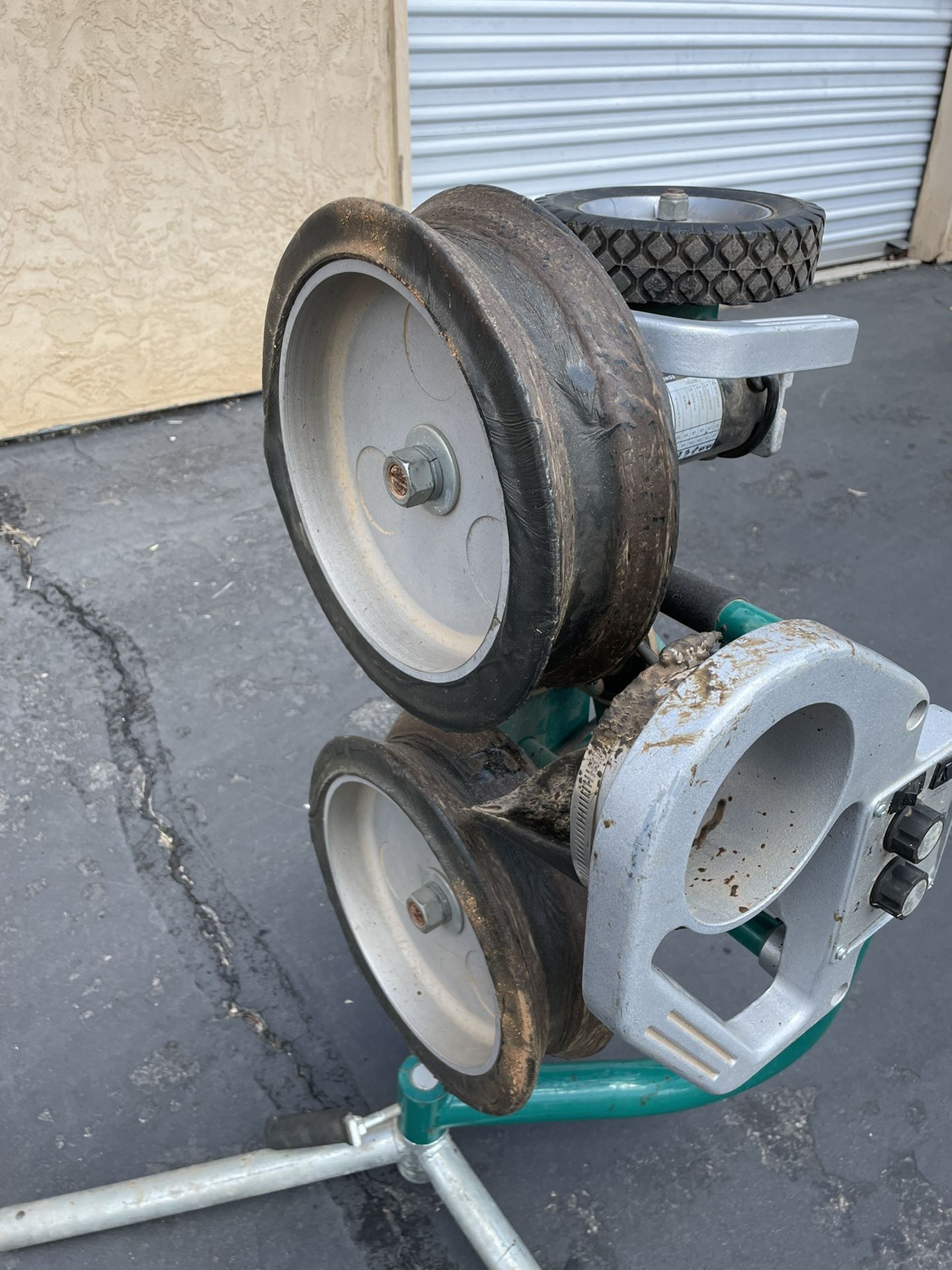 Softball Pitching Machine for Sale in Escondido, CA OfferUp