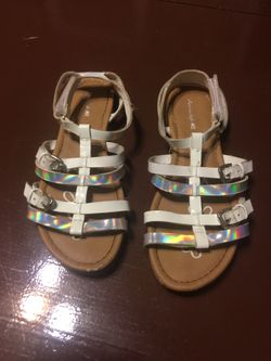 Sz 31/2 little girls sandles