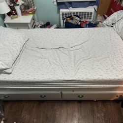 TWIN SIZED BED 