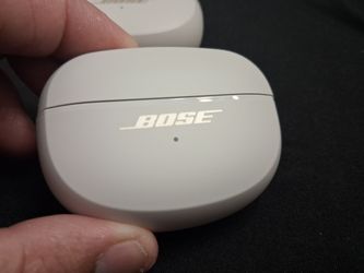 ********* BRAND NEW  BOSE ultra fit ***** gen2