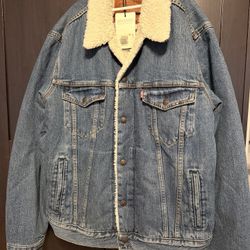 LEVI’S ORIGINAL SHERPA TRUCKER JACKET MEDIUM NWT  