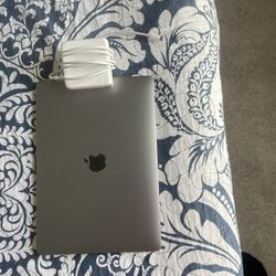 MacBook Pro 13” (2019)