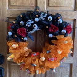 Handcrafted Halloween Wreath $25