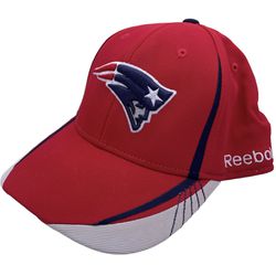 NFL Reebok new England Patriots equipment onfield red hat cap Size S/M
