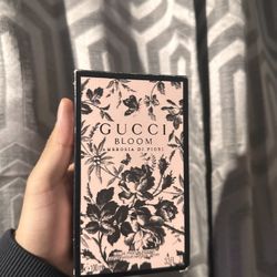 Gucci Bloom Intense