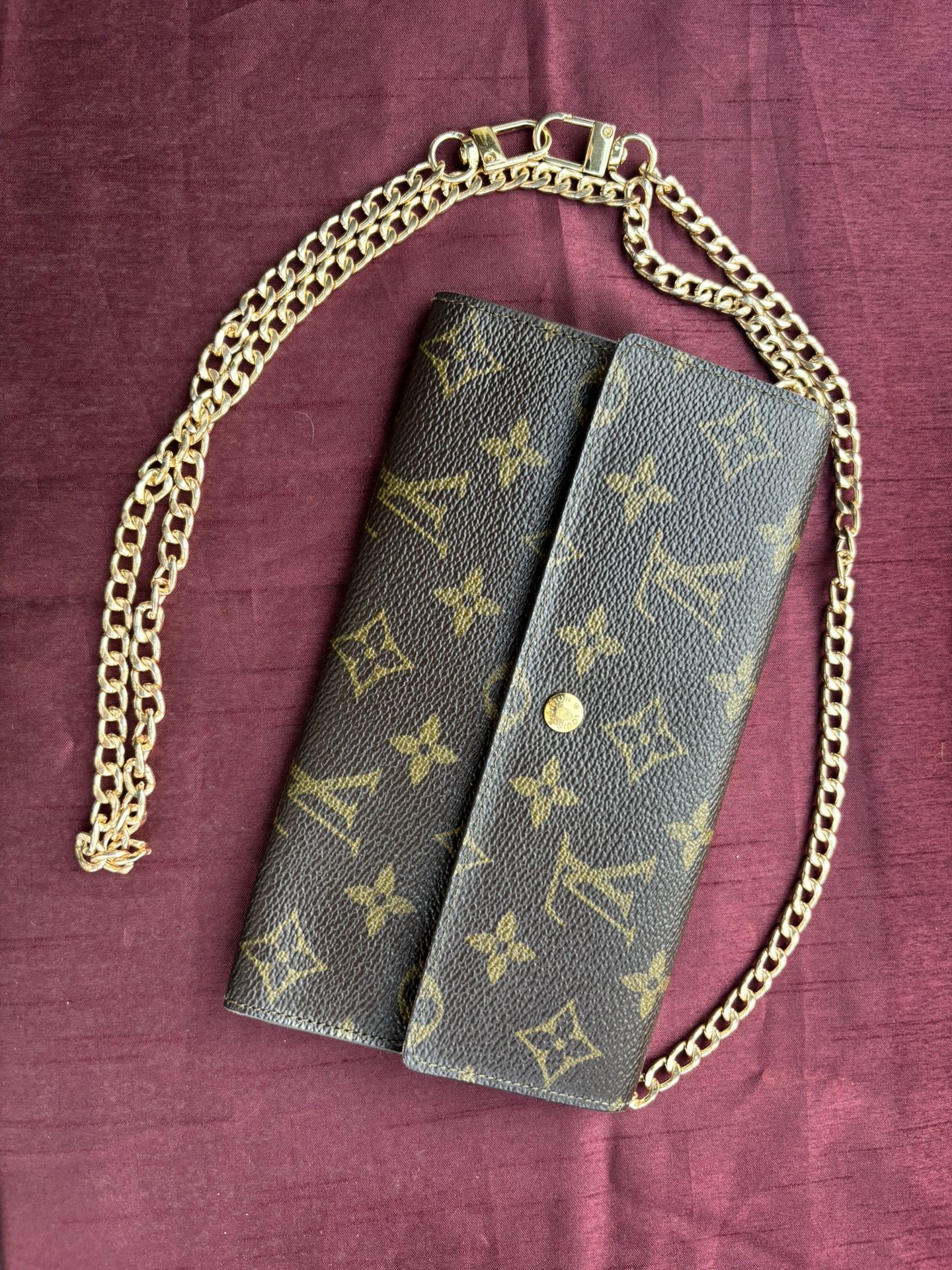 Louis Vuitton wallet On Chain