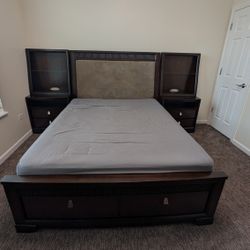 7 Piece Queen Bedroom Furniture Set