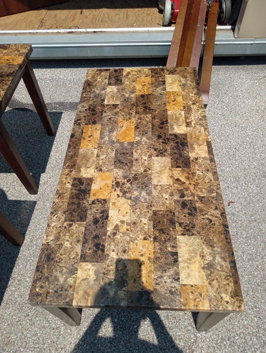 3 Piece Table Set And 2 Lamps For Sale