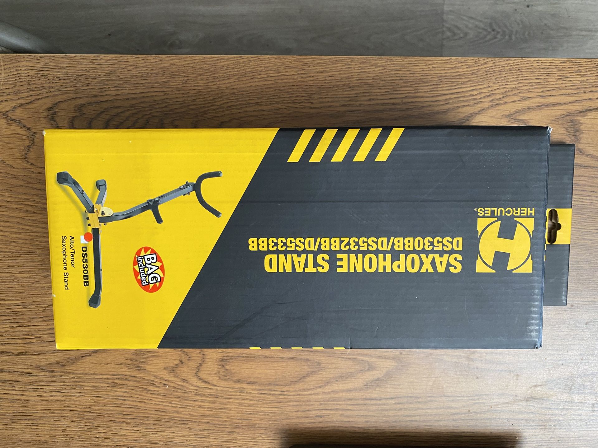 Saxophone Stand Model DS530BB New