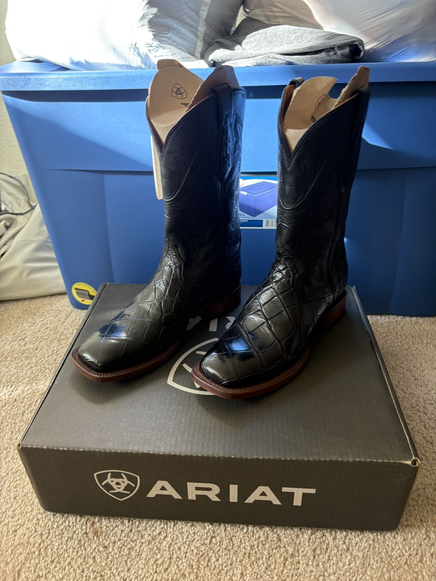 Men's Ariat American Alligator boots size 10 D