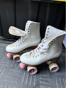 Women Roller Skate Size 7