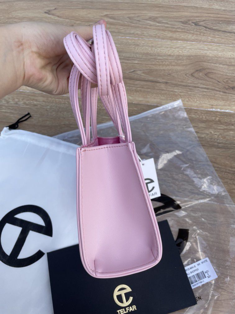 Bubblegum Pink TELFAR (medium) bag for Sale in Lemon Grove, CA - OfferUp