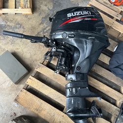 Like New Suzuki 25HP 4 Stroke 