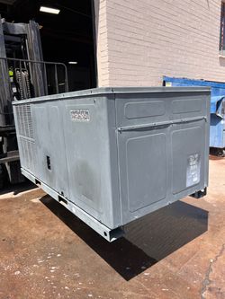 Used Goodman 2ton package heat pump - R410A