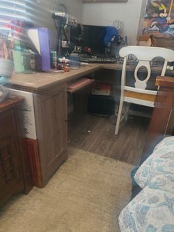 L desk