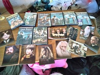Harry Potter-  DVDs  Postcards Book