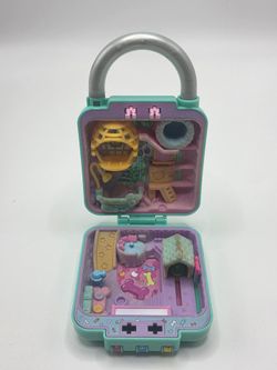 Shopkins Poly Pocket Lil Secrets Pretty Paws Pet Salon Lock Box Complete Set