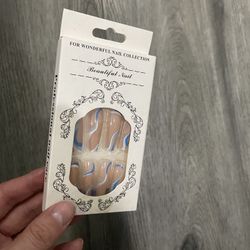Press On Nails 