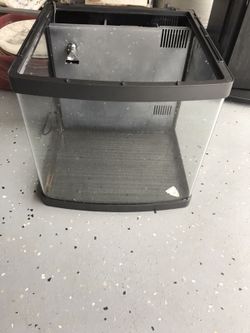 Biocube 14 gals by oceanic ,all in 1 with return pump canopy ,light and stand .