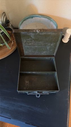 Old time smalls container