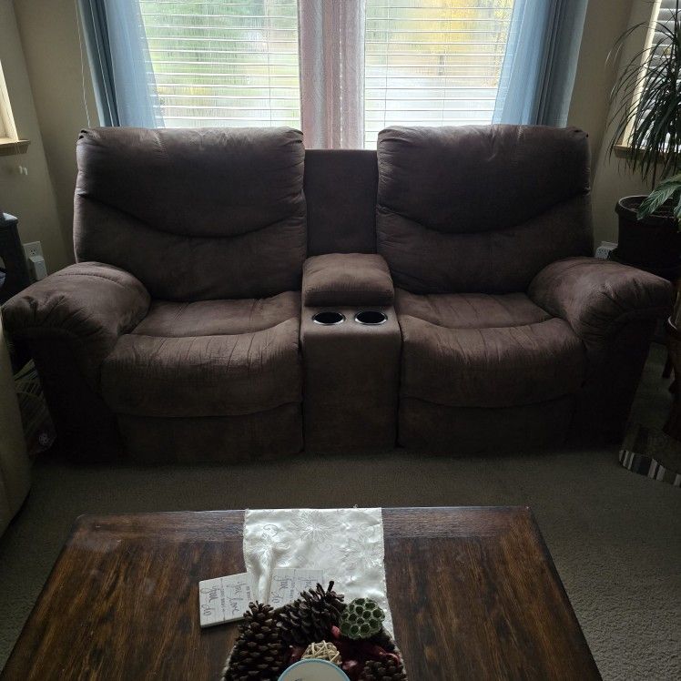 Recliner Loveseat Brown, Excellent Condition