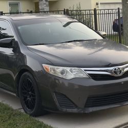 Toyota camry 2012 clean title