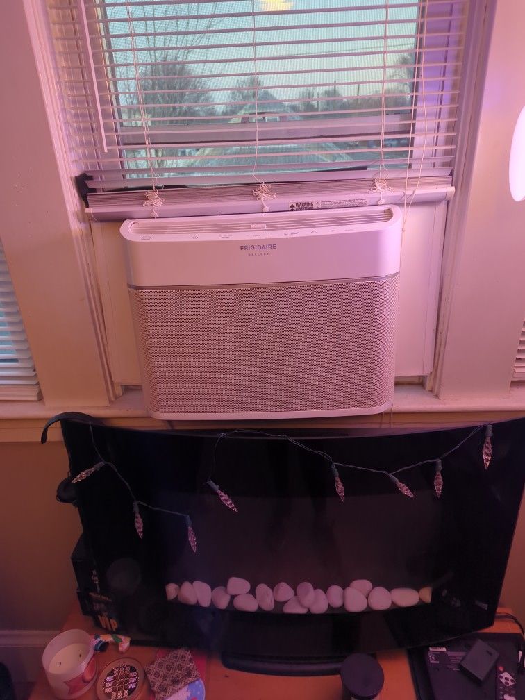 Smart Room Air Conditioner- Frigidaire Gallery 