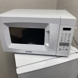Microwave White for Sale in Bothell, WA - OfferUp