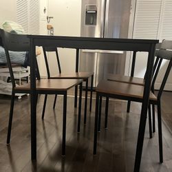 Dining Room Table 