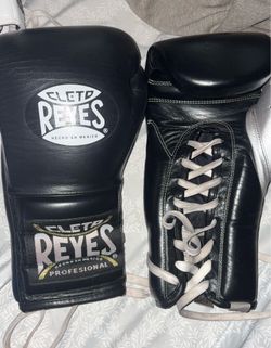 Cleto Reyes Boxing Gloves