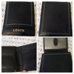 Levi men wallet with card holders like new