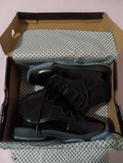Air Jordan 11 cap n gown