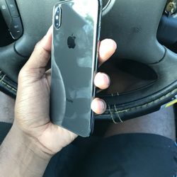 UNLOCKED IPHONE X/ GOOD CONDITION 