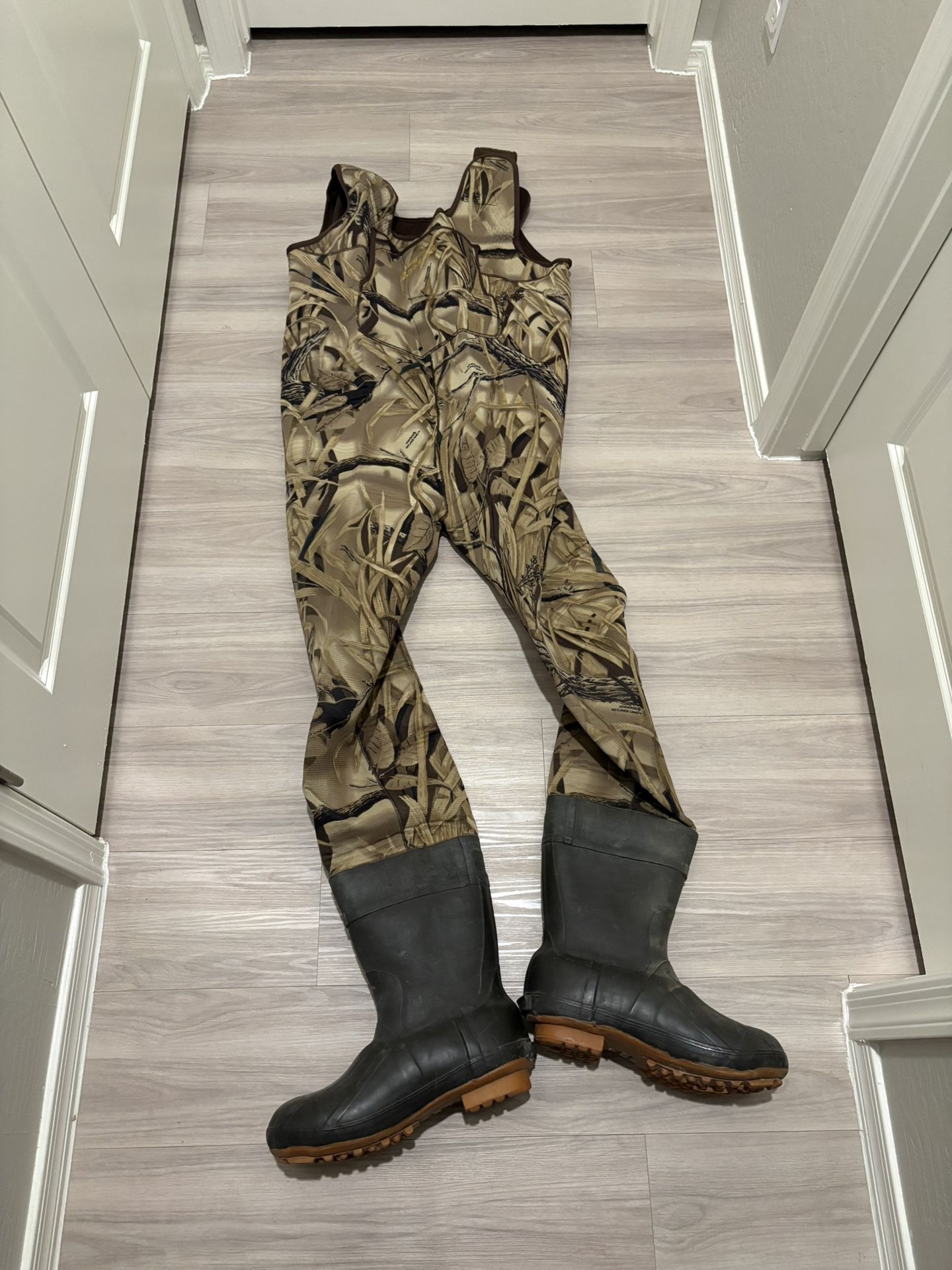 Cabelas Wetlands Camo Waders