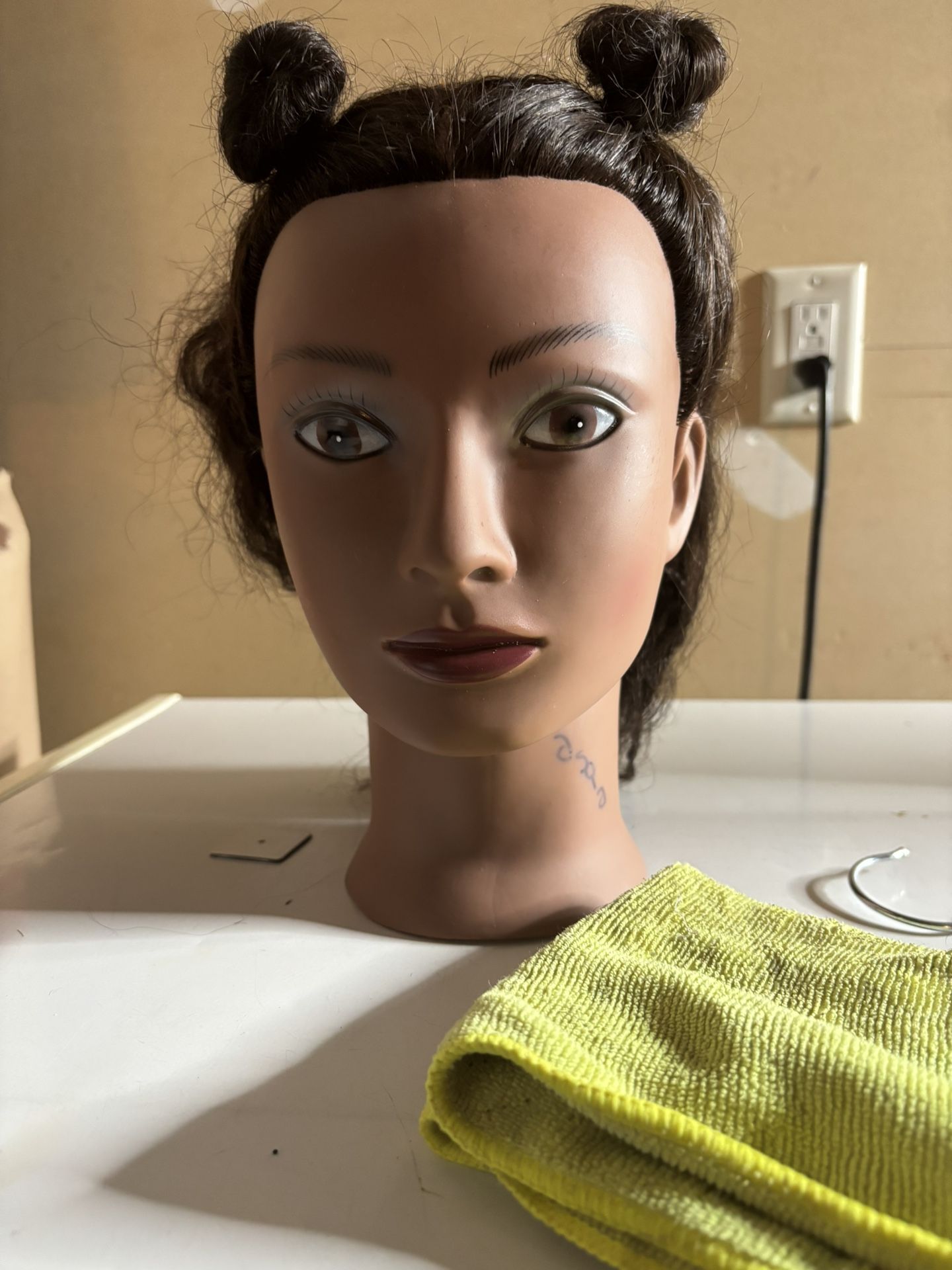 Mannequin Heads