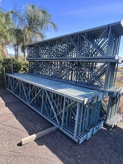 Pallet racks