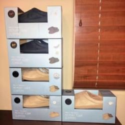 slippers memoryfoam (Men's/Women's)- pick up only Ray and Higley  $7 each 