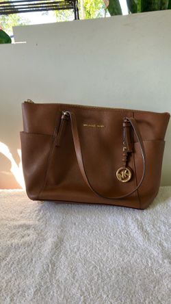 MICHAEL KORS JET SET TOP  ZIP LARGE TOTE BAG
