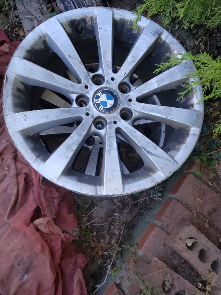 Full set of bmw rims 17in