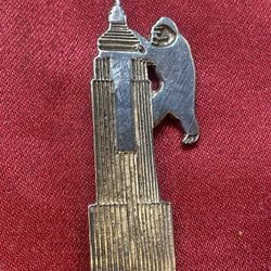 Rare Vintage 1989 Sommer Sterling Silver Brooch – King Kong on the Empire State Building