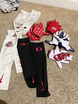 college gloves arm sleeves