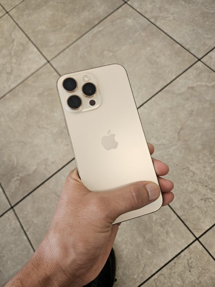 iPhone 16 Pro Max