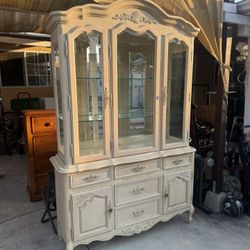 Dresser Hutch