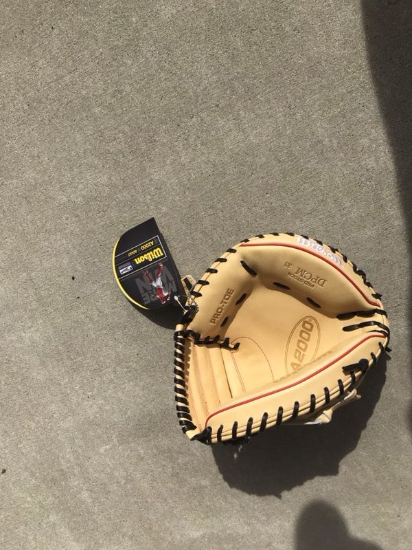 Wilson catchers glove, A2000 DPCM 33 inch