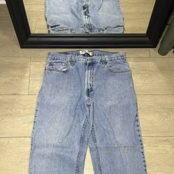 Y2K 2000s Levi’s 550 35 x 30 Light Wash Straight Leg Denim Jeans
