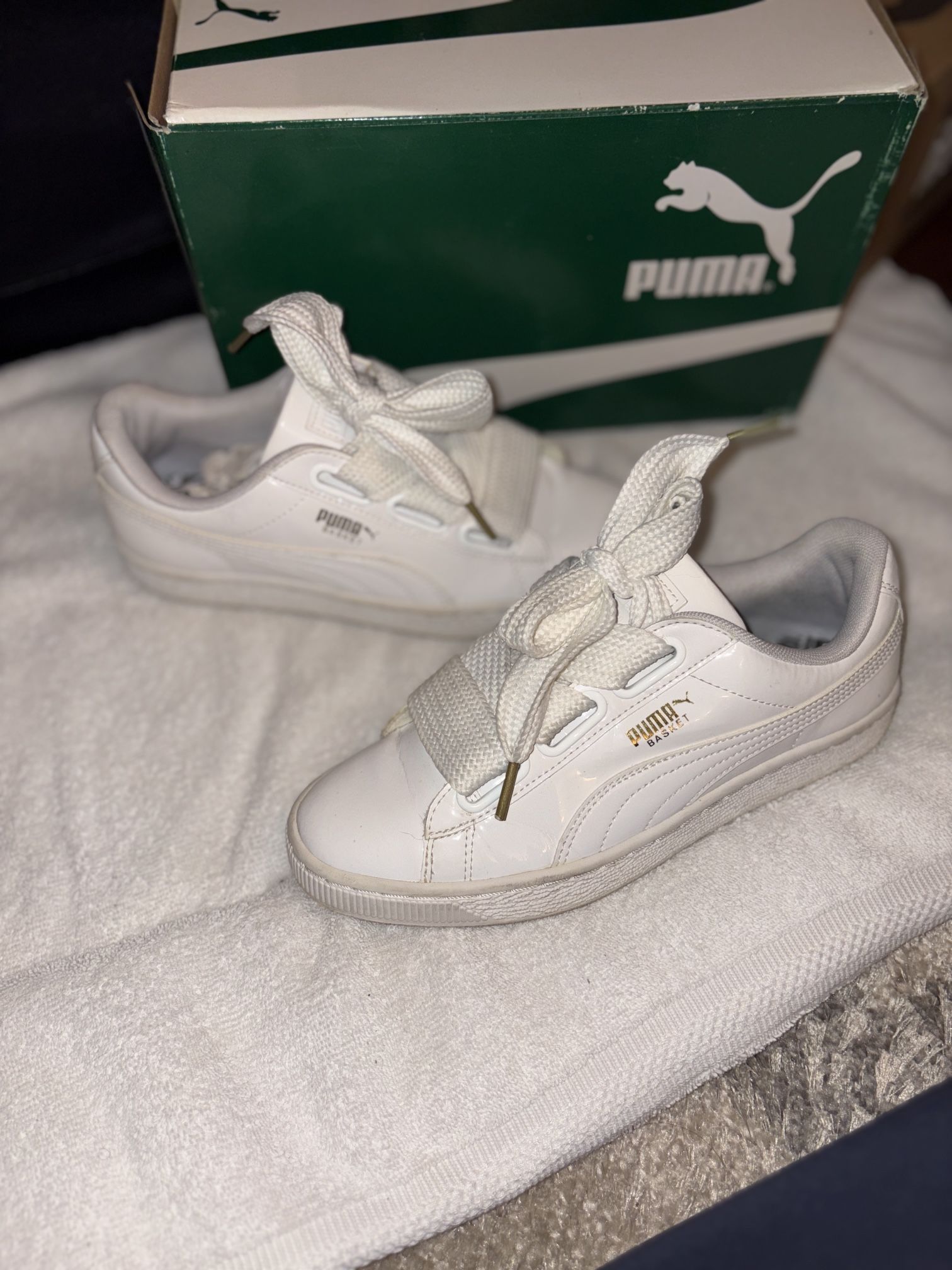 Pumas Women’s 7 In White 2 Diff Shoe Laces