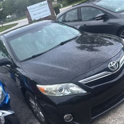 Toyota Camary Hybrid 