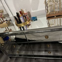 Glass /MirrorDresser